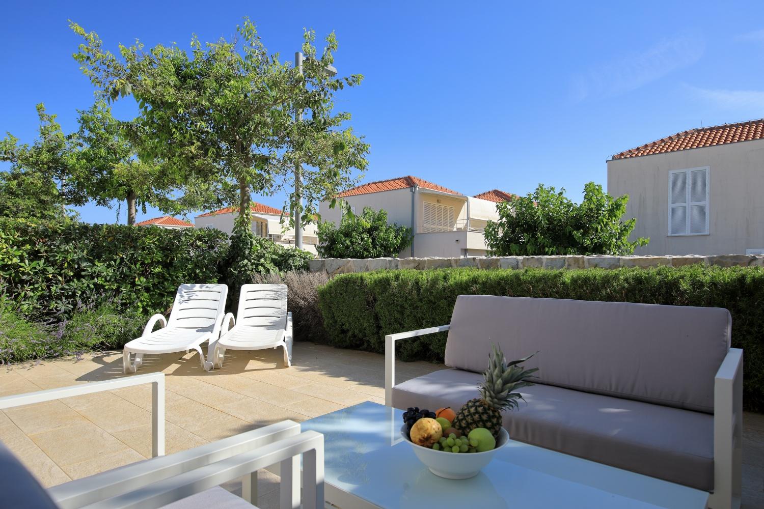 Sunnyside Apartments Resort Petrcane Bagian luar foto