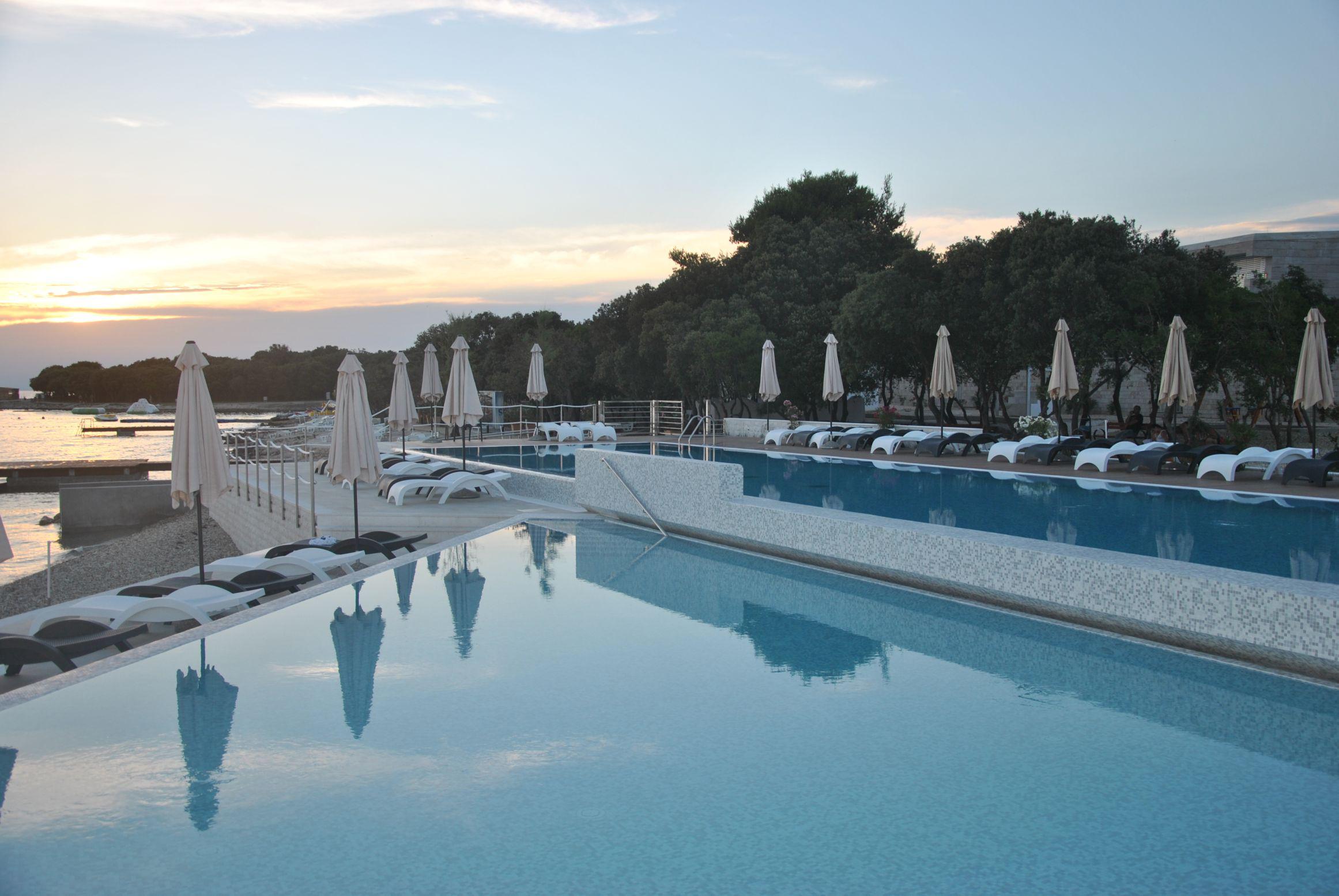 Sunnyside Apartments Resort Petrcane Bagian luar foto